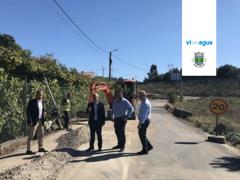Prosseguem as obras de extens&atilde;o da rede de saneamento em Silvares